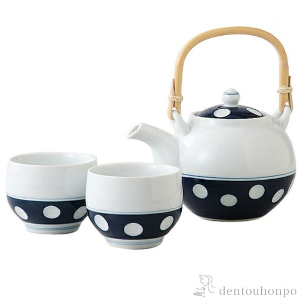 【送料無料】茶の間 水玉 湯呑2客・土瓶1個セット≪在庫確認後、10~14営業日程で出荷≫ ( 湯のみ 急須 ポット プレゼント 日本茶 波佐見焼 )
