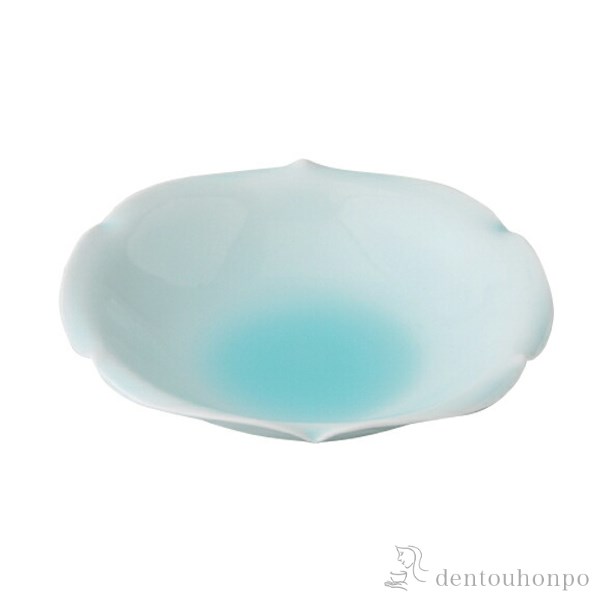 【送料無料】菓子鉢 青磁 桔梗渕≪在庫確認後、10~14営業日程で出荷≫ ( 初任給 プレゼント 母の日 中鉢 お菓子 菓子入れ 人気 おすすめ 波佐見焼 )