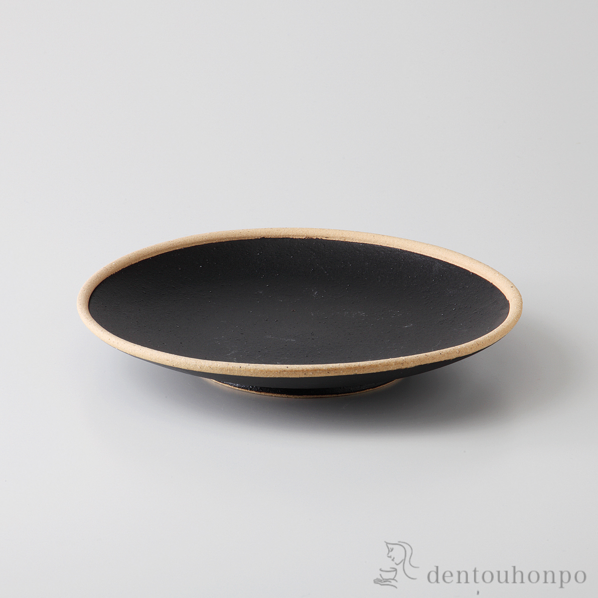 【送料無料】玄(くろ)マット 玉6号皿≪在庫確認後、10~14営業日程で出荷≫ ( プレート おつまみ 料理 和食 洋食 波佐見焼 )