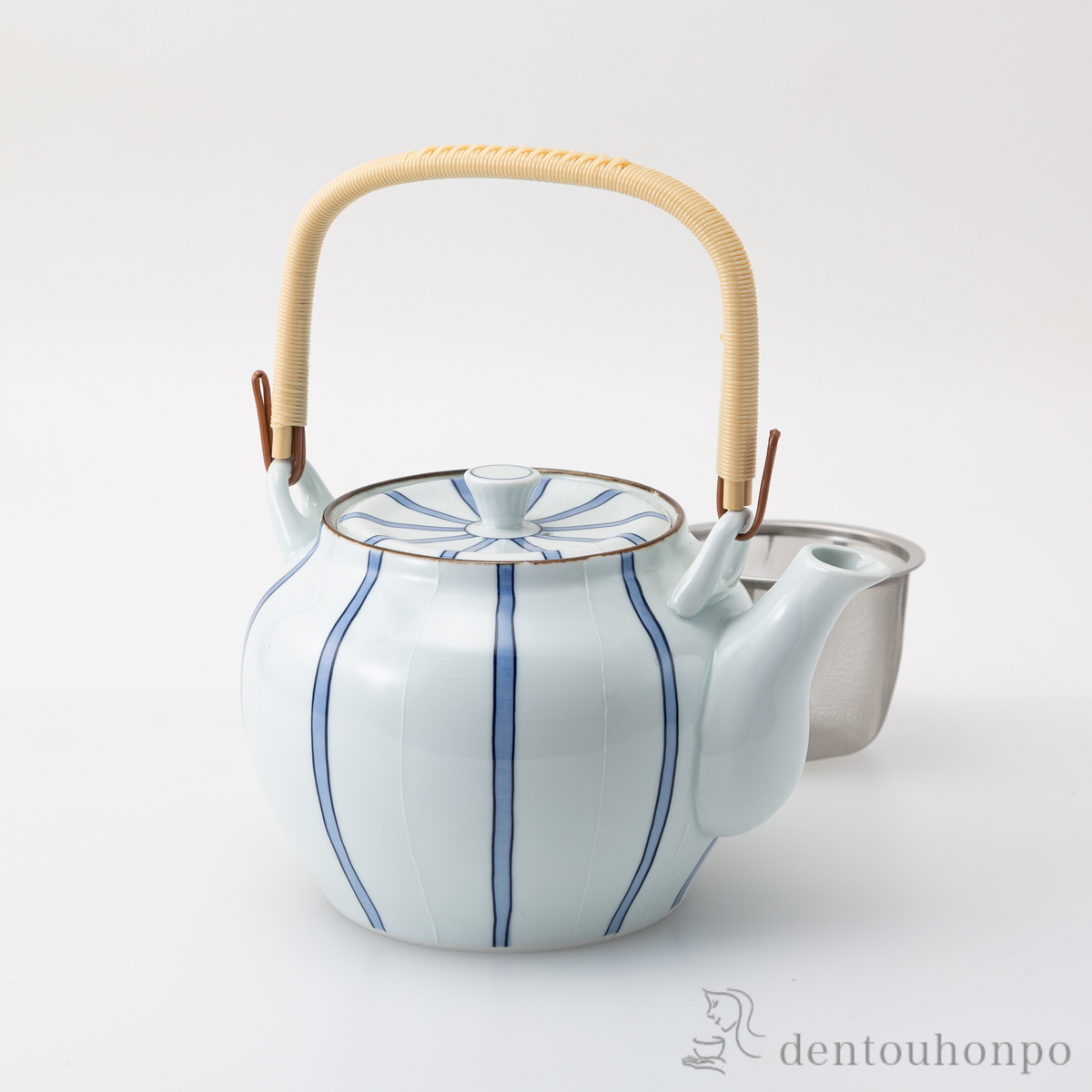 一珍呉須十草 MS10号土瓶≪在庫確認後、10~14営業日程で出荷予定≫ ( ポット どびん お茶 土瓶蒸し 和食器 波佐見焼 )