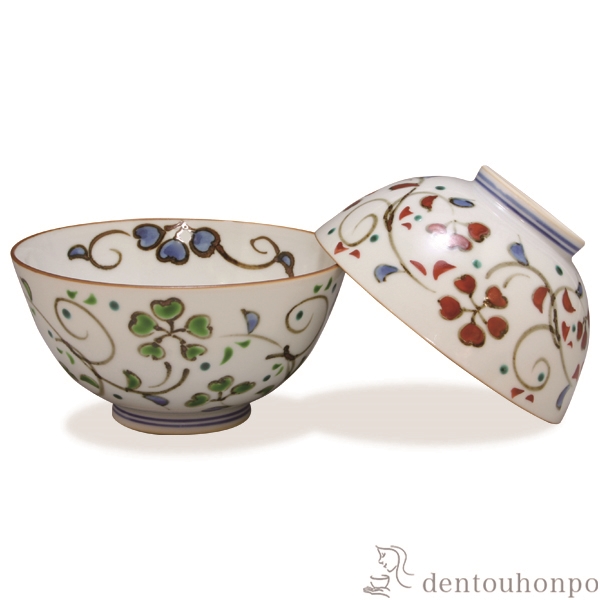 【送料無料】組飯碗 花唐草 ペア≪在庫確認後、1~3営業日で出荷≫ ( 名入れ有料 母の日 プレゼント 初任給 ギフト プレゼント ご飯茶碗 結婚祝い おすすめ セット 清水焼 京焼 )