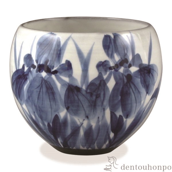 【送料無料】お茶呑茶碗 染付草花 染付あやめ≪在庫確認後、1~3営業日で出荷≫ ( 名入れ有料 母の日 プレゼント 初任給 湯のみ ゆのみ 湯飲み カップ プレゼント 清水焼 京焼 )