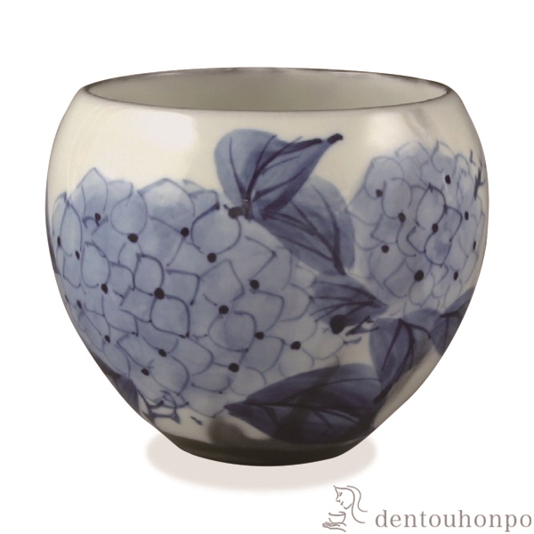 【送料無料】お茶呑茶碗 染付草花 染付紫陽花≪在庫確認後、1~3営業日で出荷≫ ( 名入れ有料 母の日 プレゼント 初任給 湯のみ ゆのみ 湯飲み カップ プレゼント 清水焼 京焼 )