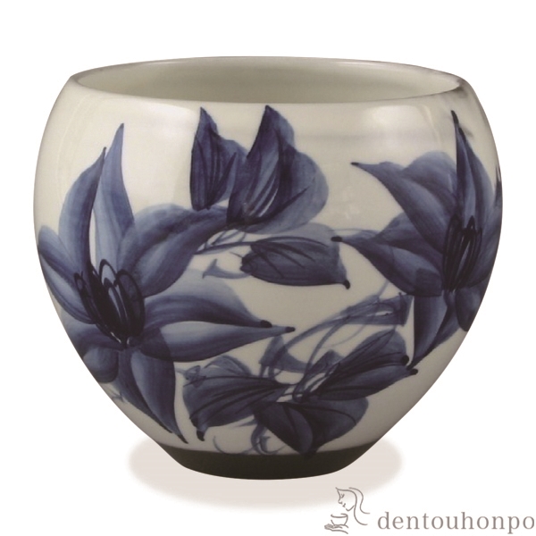 【送料無料】お茶呑茶碗 染付草花 染付鉄線≪在庫確認後、1~3営業日で出荷≫ ( 名入れ有料 母の日 プレゼント 初任給 湯のみ ゆのみ 湯飲み カップ プレゼント 清水焼 京焼 )