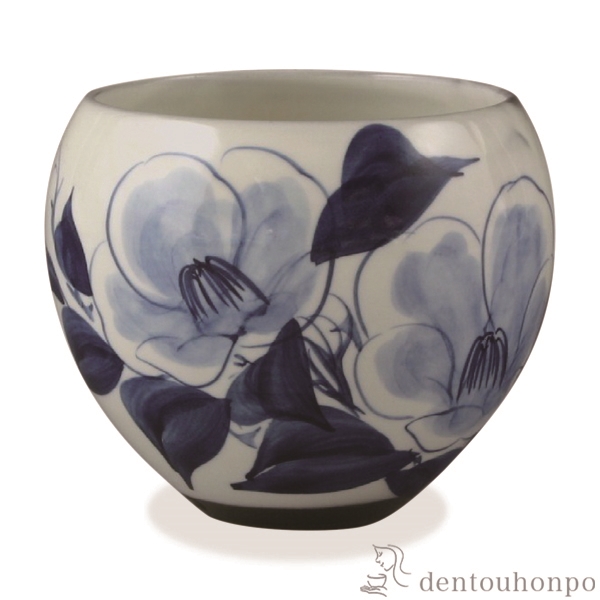 【送料無料】お茶呑茶碗 染付草花 染付椿≪在庫確認後、1~3営業日で出荷≫ ( 名入れ有料 母の日 プレゼント 初任給 湯のみ ゆのみ 湯飲み カップ プレゼント 清水焼 京焼 )