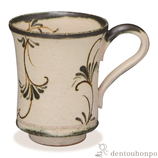 【送料無料】マグカップ 舞い唐草≪在庫確認後、1~3営業日で出荷≫ ( 名入れ有料 母の日 プレゼント 初任給 プレゼント デザイン マグ オリジナル タンブラー 清水焼 京焼 )