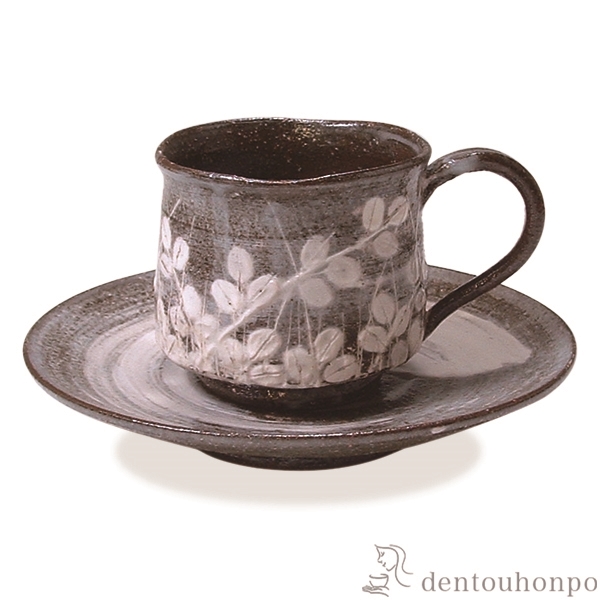 【送料無料】珈琲碗皿 萩がさね≪在庫確認後、1~3営業日で出荷≫ ( 名入れ有料 母の日 プレゼント 初任給 セット ソーサー ティーカップ 美味しい おすすめ 清水焼 京焼 )