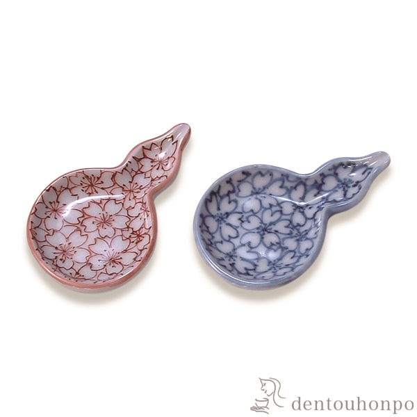 【送料無料】ペア箸置 染赤桜詰≪在庫確認後、1~3営業日で出荷≫ ( 退職祝い 定年 ギフト セット 結婚祝い お店 人気 セット 清水焼 京焼 )