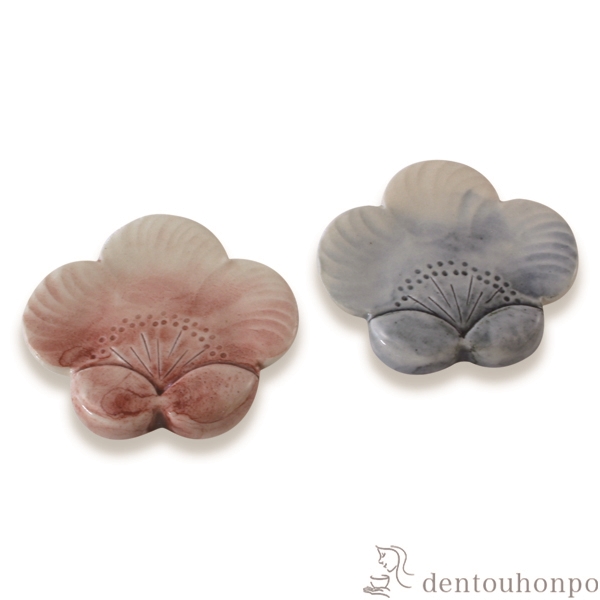 【送料無料】ペア箸置 梅の香≪在庫確認後、1~3営業日で出荷≫ ( 退職祝い 定年 ギフト セット 結婚祝い お店 人気 セット 清水焼 京焼 )