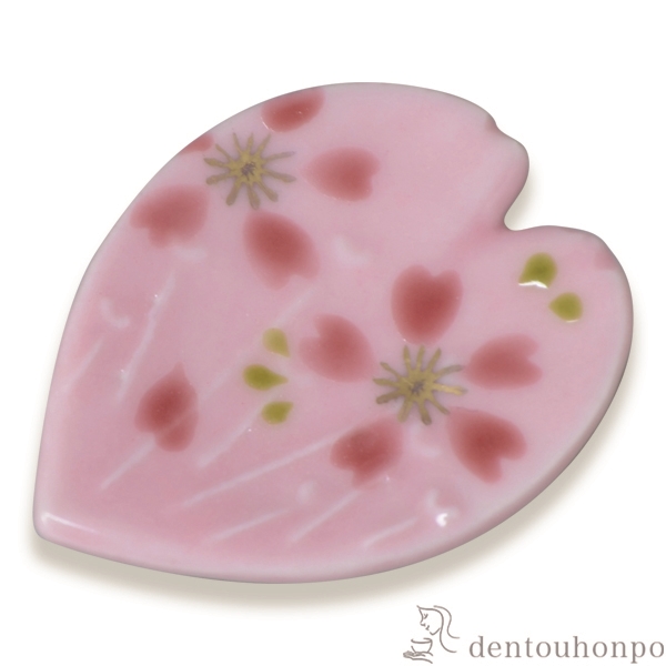 【送料無料】箸置 桜さくら 5個セット≪在庫確認後、1~3営業日で出荷≫ ( 退職祝い 定年 ギフト セット 結婚祝い お店 人気 清水焼 京焼 )