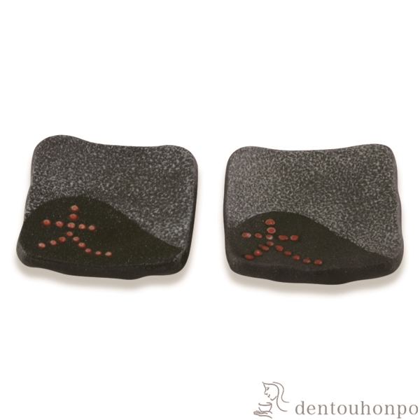 【送料無料】ペア箸置 大文字≪在庫確認後、1~3営業日で出荷≫ ( 退職祝い 定年 ギフト セット 結婚祝い お店 人気 セット 清水焼 京焼 )