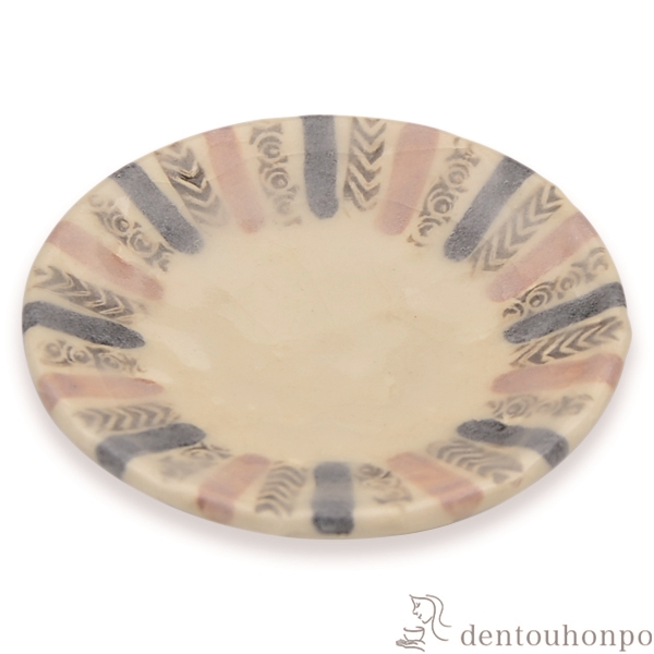 【送料無料】三寸皿 志野十草≪在庫確認後、1~3営業日で出荷≫ ( 名入れ有料 母の日 プレゼント 初任給 プレート 醤油皿 豆皿 和食 洋食 清水焼 京焼 )