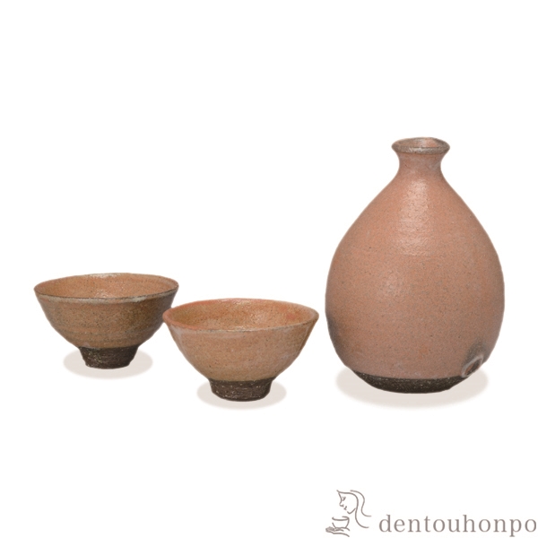 【送料無料】お預け酒器 銹粉引 徳利1個・ぐい呑2個≪在庫確認後、1~3営業日で出荷≫ ( 名入れ有料 母の日 プレゼント 初任給 酒器 日本酒 冷酒 プレゼント 人気 清水焼 京焼 )