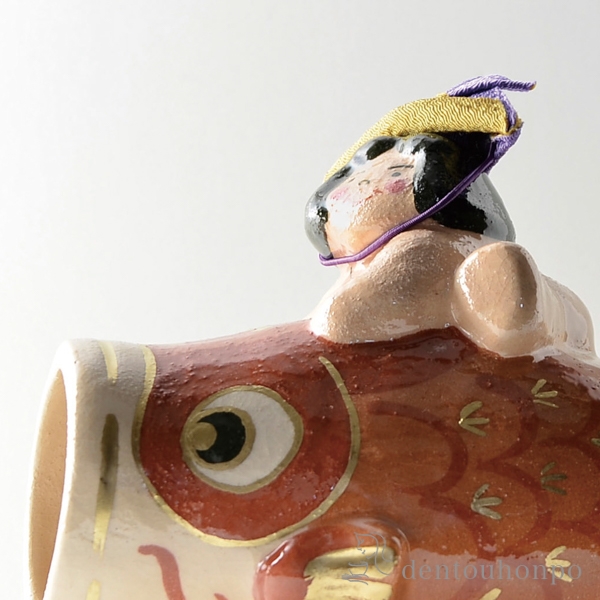 名入れ木札無料 【送料無料】楽置物 わんぱく 兜・敷布付≪在庫確認後、7営業日程で出荷≫ ( 名入れ有料 五月人形 兜 武者人形 コンパクト こいのぼり 人気 清水焼 京焼 )