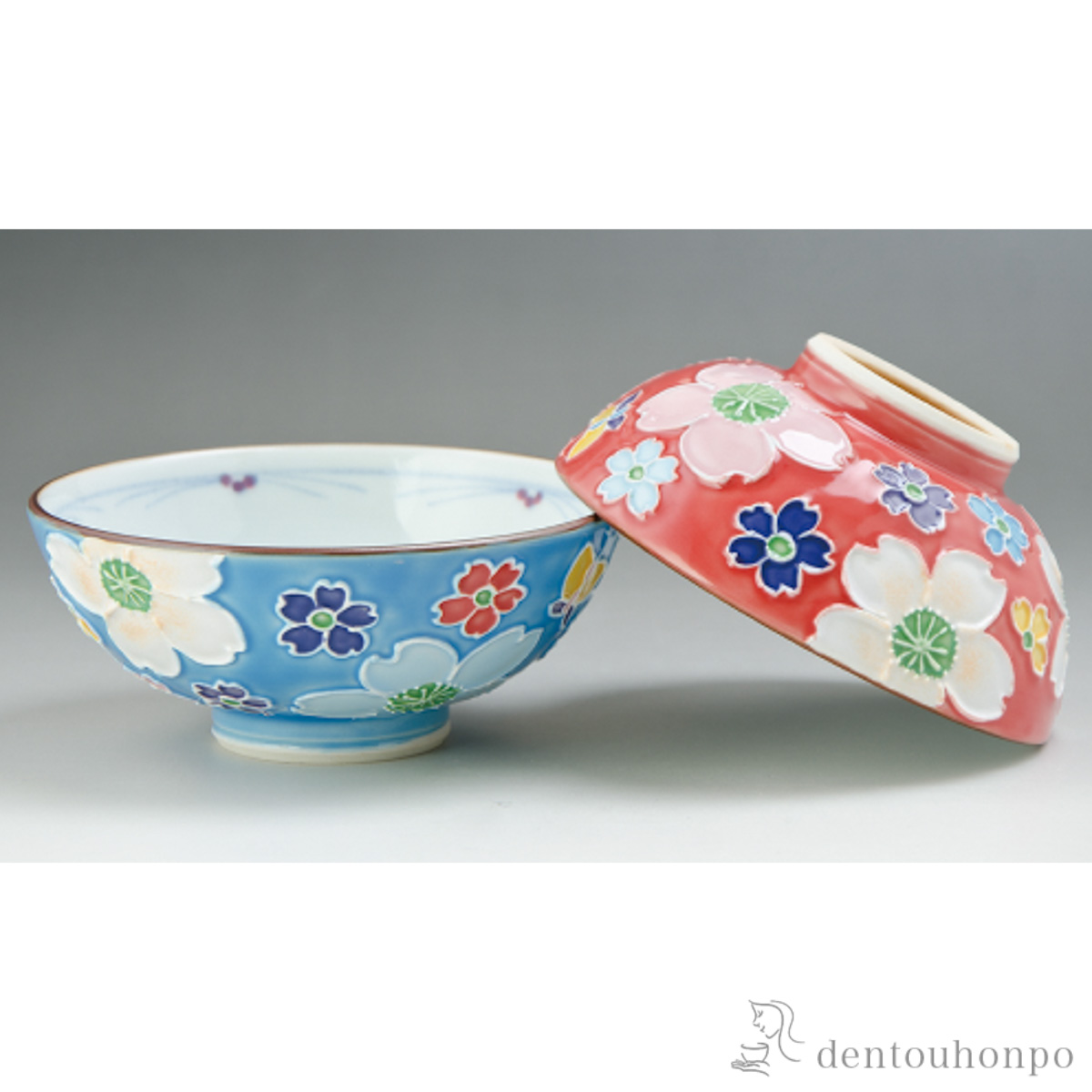 【送料無料】交趾花絵 組飯碗 青 赤 ペア≪在庫確認後、1~3営業日で出荷≫ ( 母の日 プレゼント 初任給 ギフト プレゼント ご飯茶碗 結婚祝い おすすめ 清水焼 京焼 )