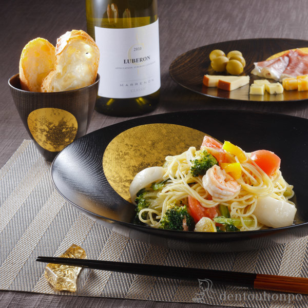 【送料無料】おぼろ月ボウル 漆 10号≪売り切れました≫ ( 箔一 和食 セット 料理 食器 パーティー 金沢金箔 )