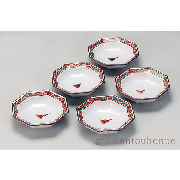 【送料無料】九谷焼 8角皿揃 赤小紋 3号≪在庫確認後、通常即日で出荷≫ ( 和食器セット お皿 揃える 食器 和食 九谷焼 )