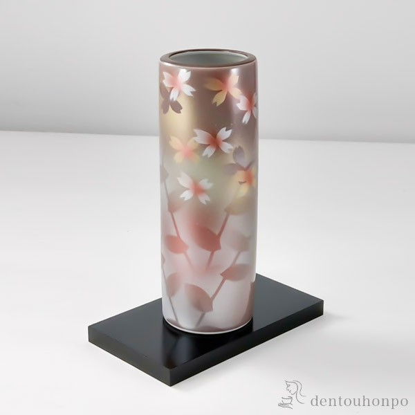 【送料無料】九谷焼 寸胴 紫花紋 6号 花台付≪在庫確認後、通常即日で出荷≫ ( 木札名入れ有料 母の日 プレゼント 初任給 ガラス フラワーベース 花器 一輪挿し おすすめ 九谷焼 )