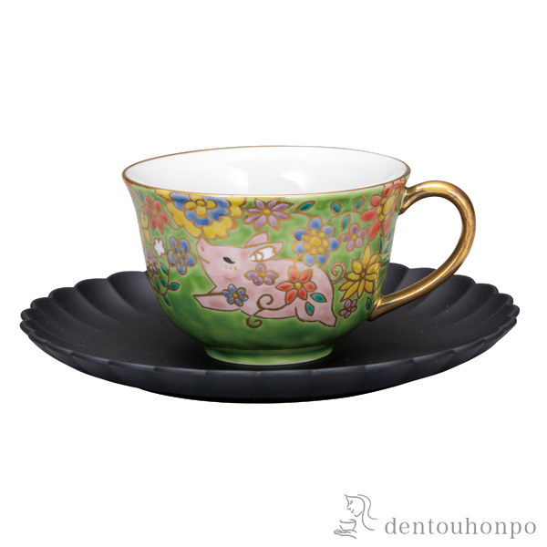 【送料無料】カップ＆ソーサー 子豚 ソーサー山中漆器≪注文後に商品取り寄せ、後日納期連絡致します≫ ( 退職祝い 定年 セット ソーサー ティーカップ 美味しい おすすめ 九谷焼 )