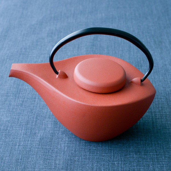 【送料無料】急須曳船 赤茶艶消≪売り切れました≫ ( 岩鋳 取っ手付き 茶こし付き 茶器 おしゃれ ティーポット 南部鉄器 )