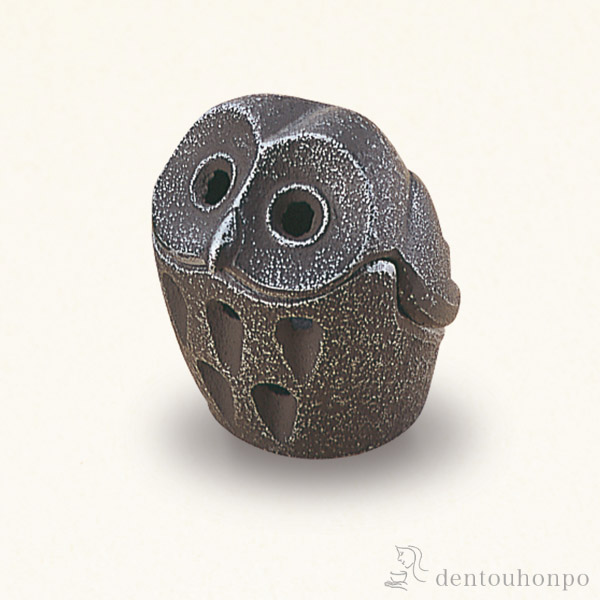 【送料無料】香炉 フクロウ 銀茶≪在庫確認後、7営業日程で出荷≫ ( 岩鋳 お香 線香 リラックス 仏具 人気 南部鉄器 )