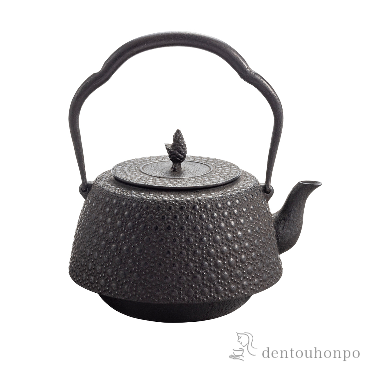 【送料無料】鉄瓶18型 肩付亀甲 直火専用 1800ml（1.8L）≪約半年で出荷予定≫ ( 岩鋳 やかん 湯沸かし てつびん 白湯 おすすめ 南部鉄器 )