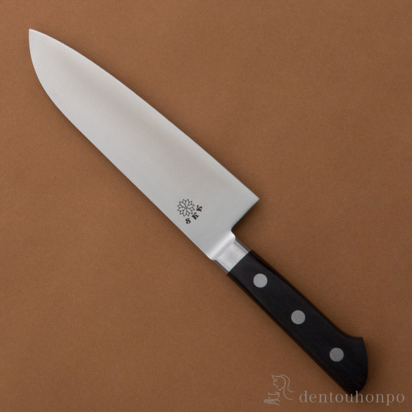 【送料無料】洋包丁 堺菊守 SKKバナジウム鋼（口金付） 三徳 1本 名入れ彫刻無料≪在庫確認後、7営業日程で出荷≫ ( 切れ味 ナイフ 庖丁 人気 おすすめ 堺打刃物 )