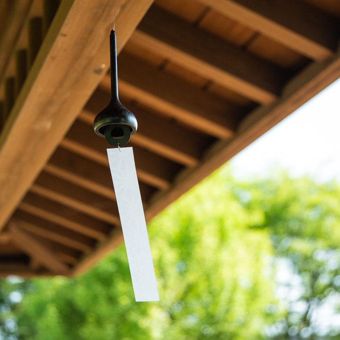 風鈴 オニオン 黒茶 短冊付≪在庫確認後、21営業日程で出荷≫ ( 能作 母の日 プレゼント 初任給 受付 来客用 仏具 仏壇 人気 高岡銅器 )