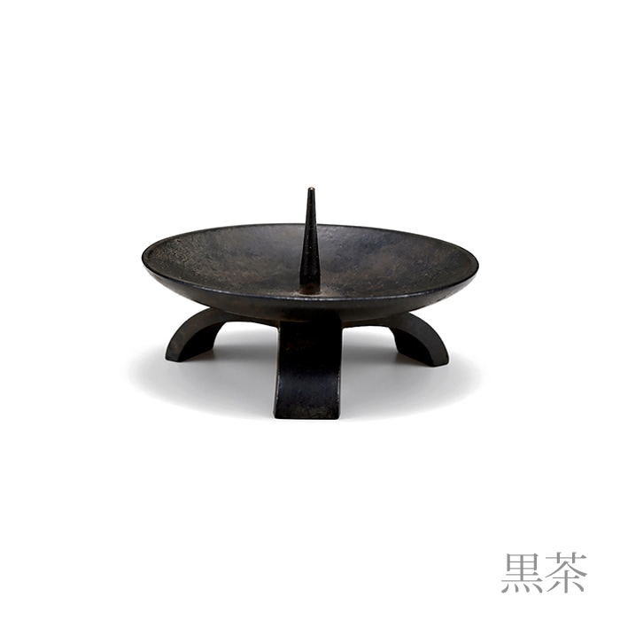 【送料無料】灯立 三脚（みつあし） 黒茶 桐箱入り≪在庫確認後、21営業日程で出荷≫ ( 能作 木箱名入れ有料 母の日 プレゼント 初任給 手作り 高級 和ろうそく 和室 洋室 高岡銅器 )