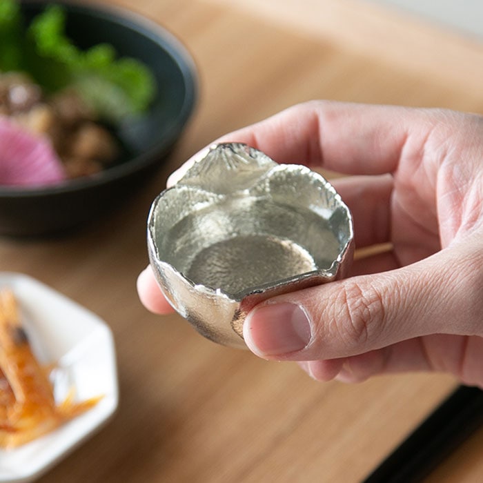 【送料無料】ぐい呑 黒部ダム≪在庫確認後、21営業日程で出荷≫ ( 能作 母の日 プレゼント 初任給 ぐいのみ 盃 酒器 猪口 日本酒 高岡銅器 )