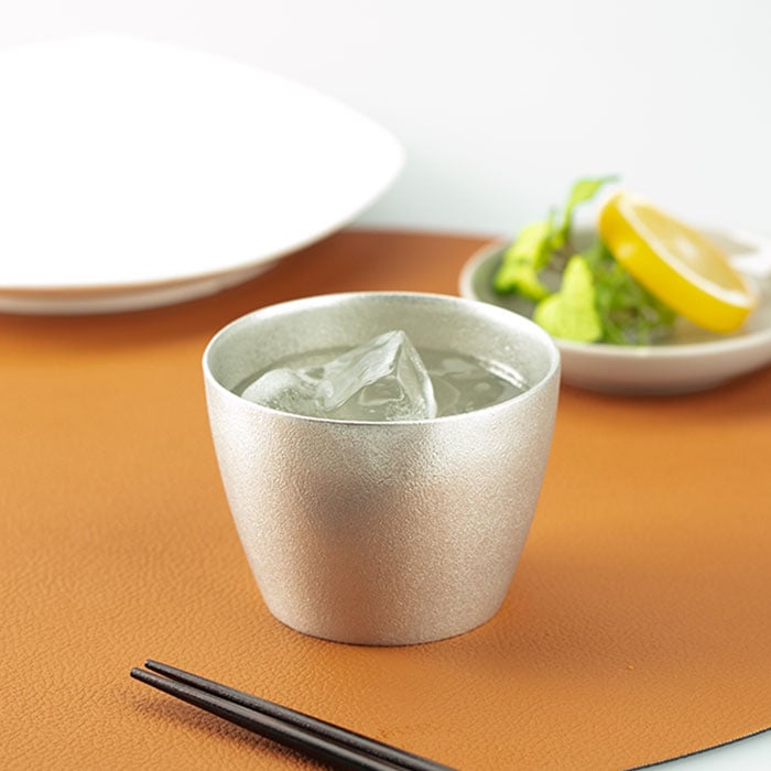 【送料無料】タンブラー 桜島≪在庫確認後、21営業日程で出荷≫ ( 能作 名入れ有料 母の日 プレゼント 初任給 ビールグラス ビアグラス 保温 保冷 人気 高岡銅器 )