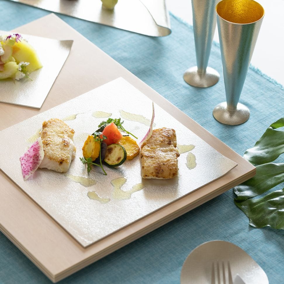 【送料無料】角皿 大≪在庫確認後、21営業日程で出荷≫ ( 能作 母の日 プレゼント 初任給 プレート おつまみ 料理 和食 洋食 高岡銅器 )