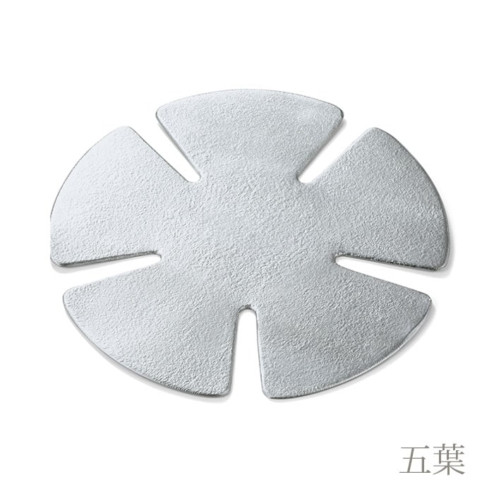 【送料無料】トレー 五葉 大≪在庫確認後、21営業日程で出荷≫ ( 能作 母の日 プレゼント 初任給 プレート 醤油皿 豆皿 和食 洋食 高岡銅器 )