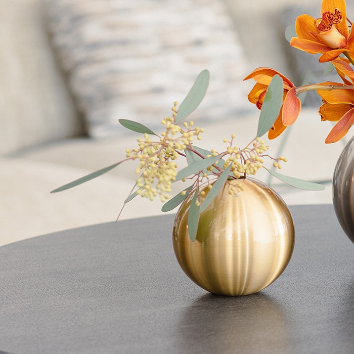 【送料無料】花瓶 TAMA S≪在庫確認後、21営業日程で出荷≫ ( 能作 母の日 プレゼント 初任給 ガラス フラワーベース 花器 一輪挿し おすすめ 高岡銅器 )