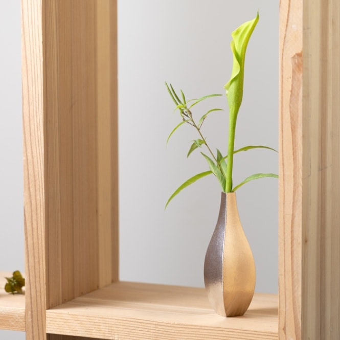 花瓶 四器≪在庫確認後、21営業日程で出荷≫ ( 能作 母の日 プレゼント 初任給 ガラス フラワーベース 花器 一輪挿し おすすめ 高岡銅器 )