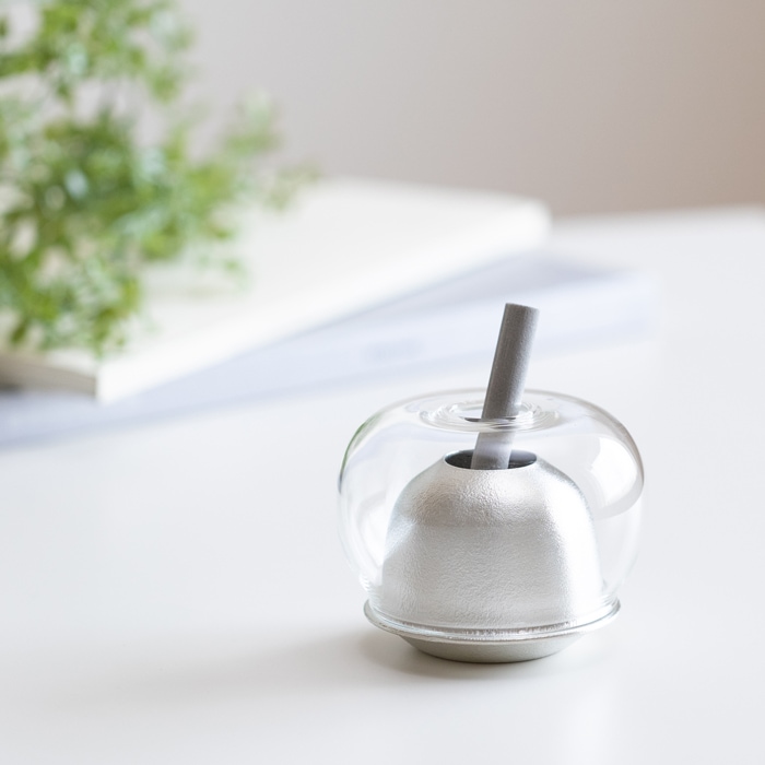 【送料無料】アロマディフューザー りんご≪在庫確認後、21営業日程で出荷≫ ( 能作 母の日 プレゼント 初任給 お香立て インセンス インテリア 雑貨 香皿 高岡銅器 )