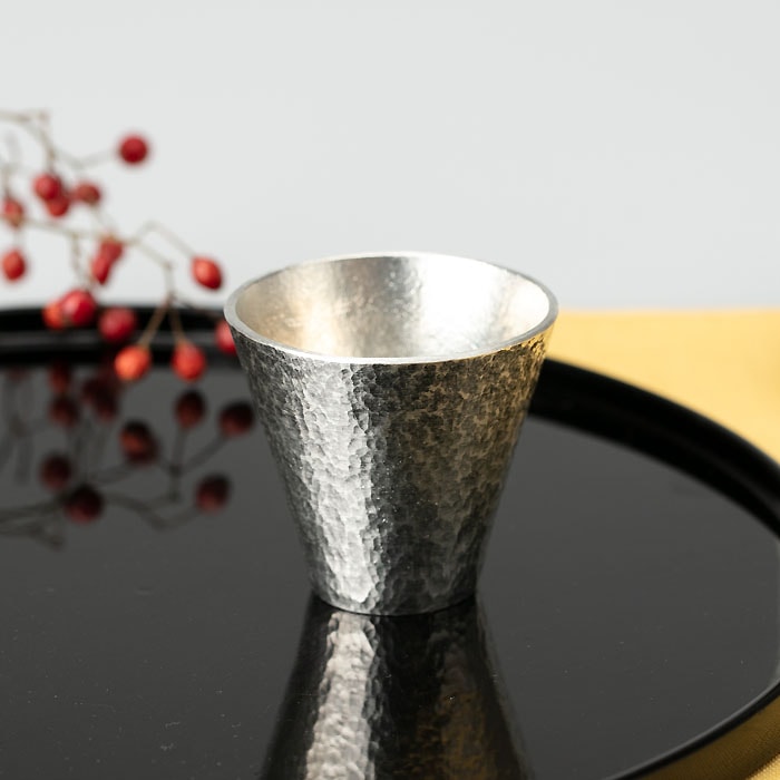 手作り鎚目キット ぐい呑 ぐい呑み1個・製作用カップ1個・ハンマー1個≪在庫確認後、10~14営業日程で出荷予定≫ ( 能作 ぐいのみ 盃 酒器 猪口 日本酒 高岡銅器 )