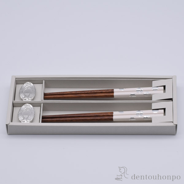 【送料無料】福楽 箸置き・箸セット 向鶴 2膳セット≪在庫確認後、1~3営業日で出荷≫ ( 敬老の日 プレゼント 孫 お箸 プレゼント セット 高級箸 塗り箸 高岡銅器 )