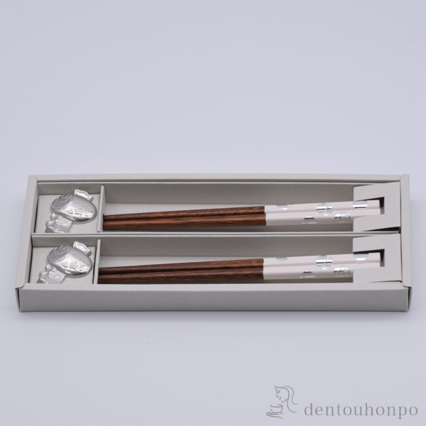 【送料無料】福楽 箸置き・箸セット 小槌 2膳セット≪在庫確認後、1~3営業日で出荷≫ ( 敬老の日 プレゼント 孫 お箸 プレゼント セット 高級箸 塗り箸 高岡銅器 )