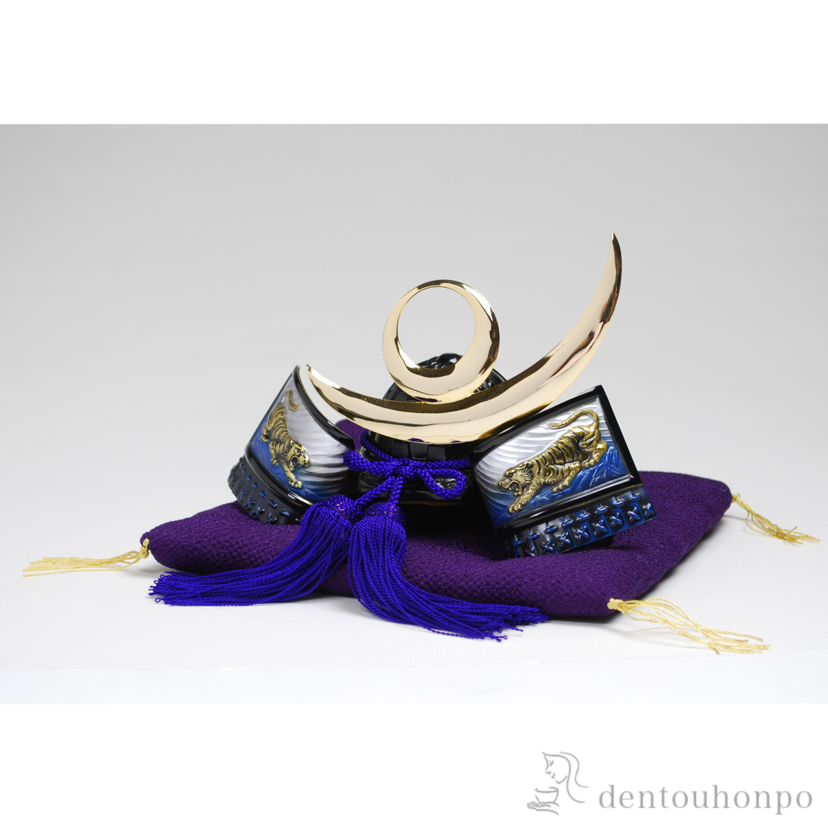 【送料無料】戦国武将 兜 上杉謙信公≪在庫確認後、7営業日程で出荷≫ ( 兜 武者人形 コンパクト こいのぼり 人気 高岡銅器 )