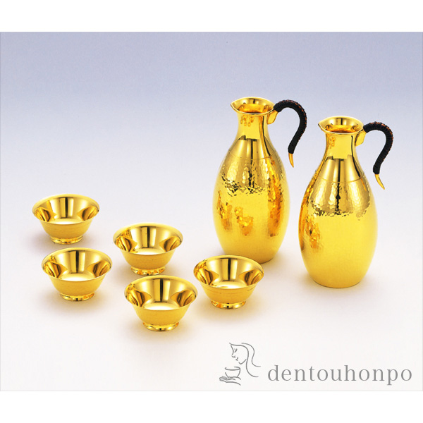 【送料無料】純金 酒器セット 槌目 A 千呂利2個／猪口5個≪1ヶ月程で出荷予定≫ ( 光則（金工芸） 木札名入れ有料 高級 コレクション 美術品 工芸品 伝統 東京銀器（金工芸） )