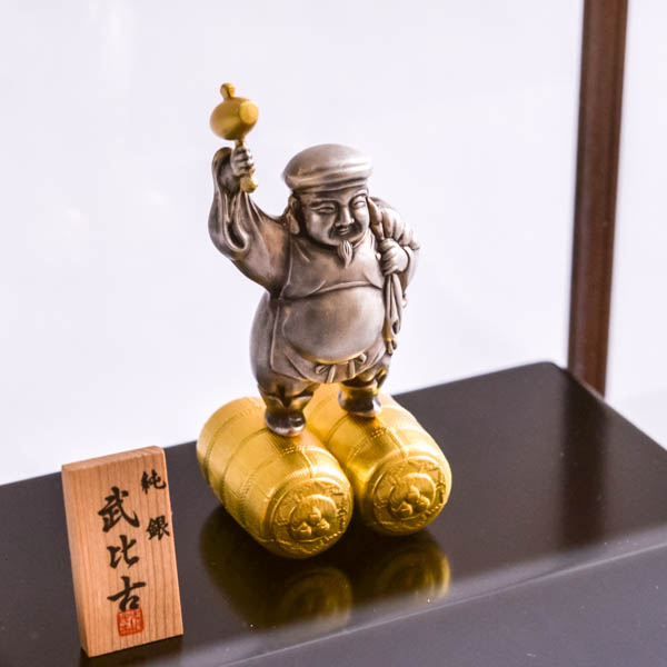 【送料無料】銀製 大黒天 35g≪在庫確認後、10~14営業日程で出荷≫ ( 武比古 木札名入れ有料 恵比寿 大黒 宝船 置物 幸運 東京銀器（銀工芸） )