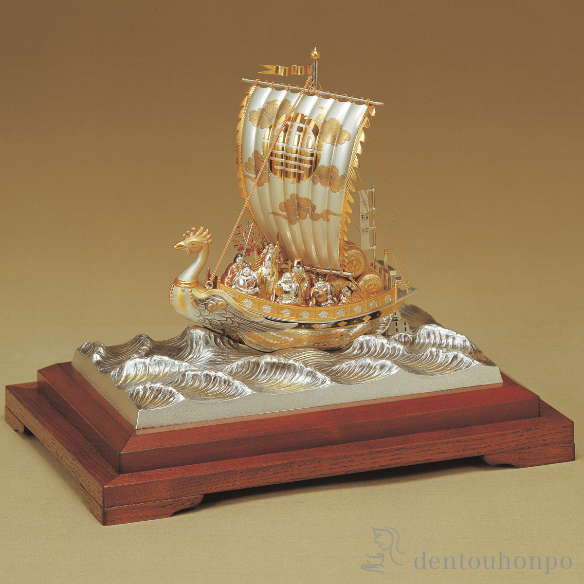【送料無料】銀製 宝船 七福神 B 205g≪在庫確認後、10~14営業日程で出荷予定≫ ( 武比古 木札名入れ有料 置物 七福神 恵比寿 大黒 幸運 東京銀器（銀工芸） )