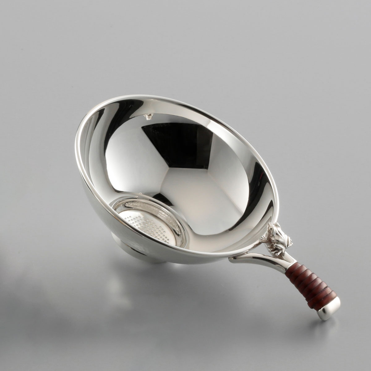 【送料無料】純銀 茶漉し蛙 93g≪在庫確認後、10~14営業日程で出荷≫ ( 茶器 抹茶 湯沸かし 茶室 人気 東京銀器（銀工芸） )