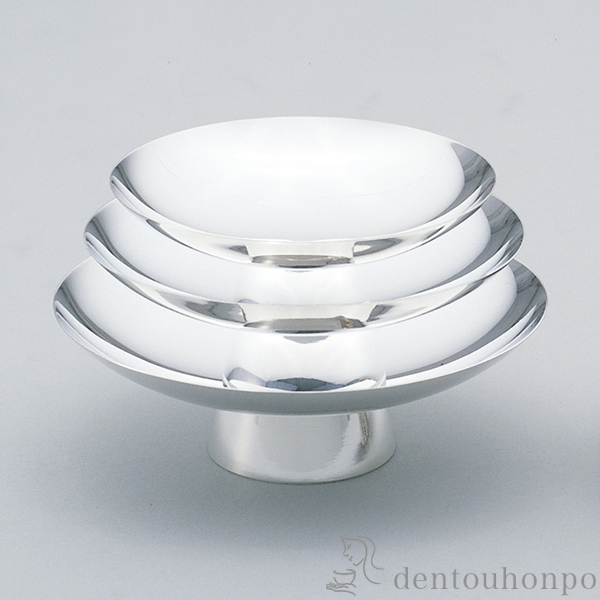 【送料無料】純銀 盃 三ッ重 B 4.5号・375g≪在庫確認後、10~14営業日程で出荷≫ ( 木札名入れ有料 高級 コレクション 美術品 工芸品 伝統 東京銀器（銀工芸） )