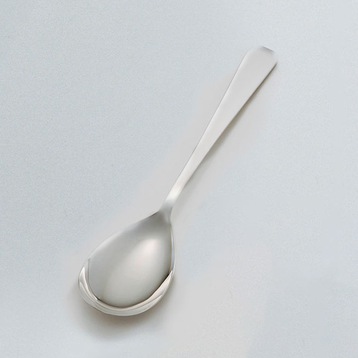 【送料無料】銀製 お茶スプーン 26g≪在庫確認後、10~14営業日程で出荷予定≫ ( カトラリー ティー コーヒー スープ 出産祝い 東京銀器（銀工芸） )