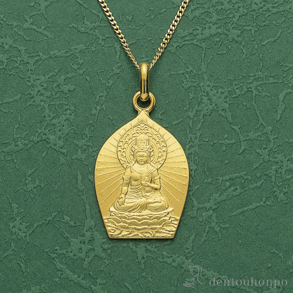 【送料無料】十八金製 お守りご本尊ペンダント 虚空蔵菩薩 丑・寅年 K１８チェーン付≪在庫確認後、10~14営業日程で出荷予定≫ ( 光則（金工芸） おしゃれ ジュエリー ネックレス レディース チャーム 東京銀器（金工芸） )