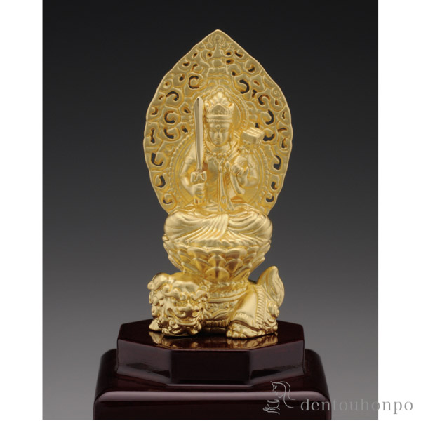 【送料無料】純金製 お守り御本尊 文殊菩薩 卯年 ガラスケース　飾り台付≪2ヶ月程で出荷予定≫ ( 光則（金工芸） 木札名入れ有料 仏壇 寺院 仏様 日本 仏具 東京銀器（金工芸） )