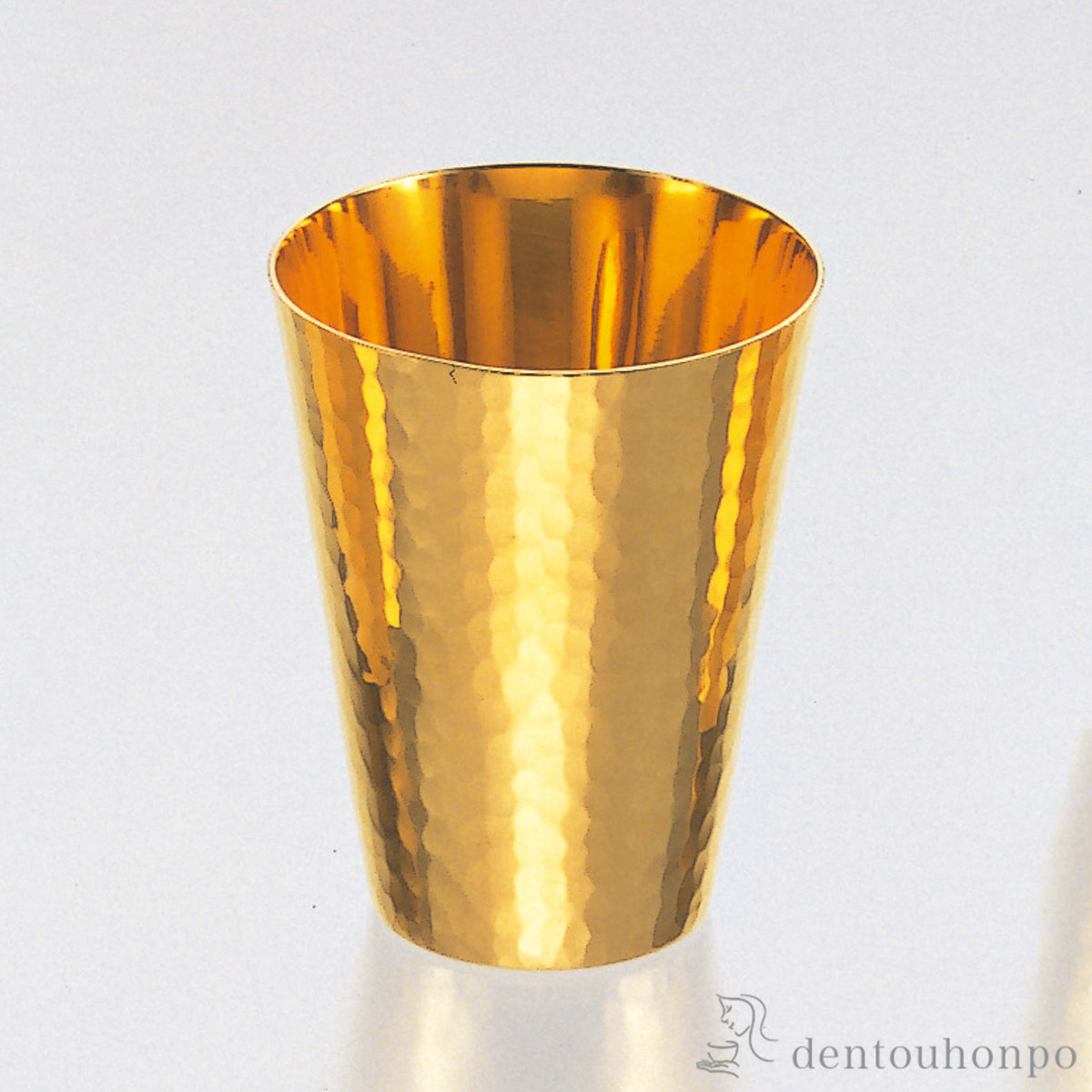 【送料無料】純金 ウイスキーコップ 鎚目 B 45g≪1ヶ月程で出荷予定≫ ( 木札名入れ有料 高級 コレクション 美術品 工芸品 伝統 東京銀器（金工芸） )
