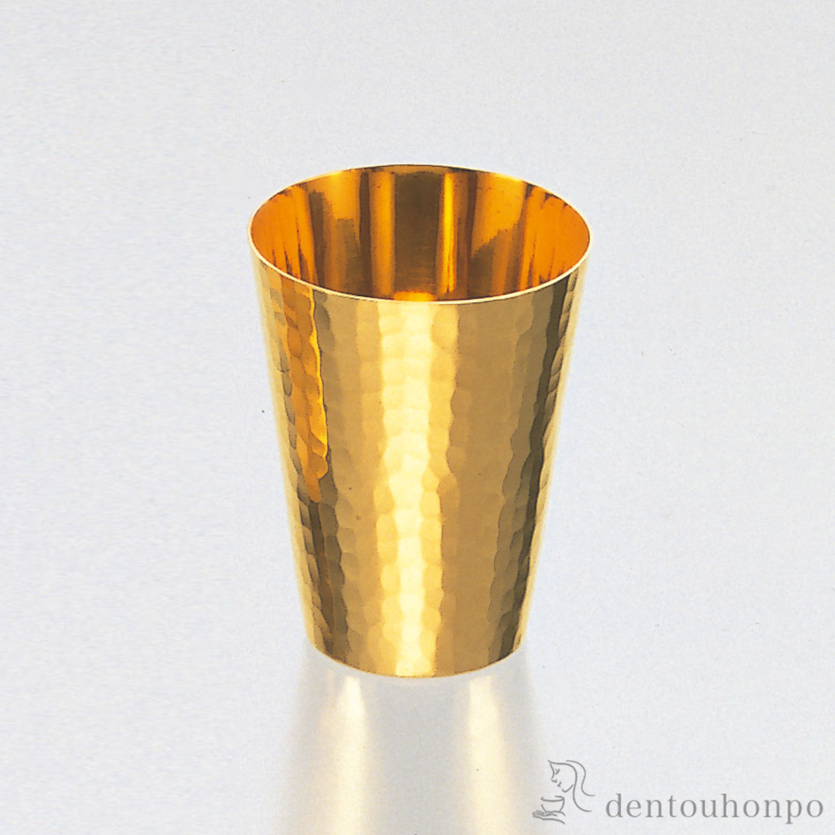 【送料無料】純金 ウイスキーコップ 鎚目 C 25g≪2ヶ月程で出荷予定≫ ( 木札名入れ有料 高級 コレクション 美術品 工芸品 伝統 東京銀器（金工芸） )